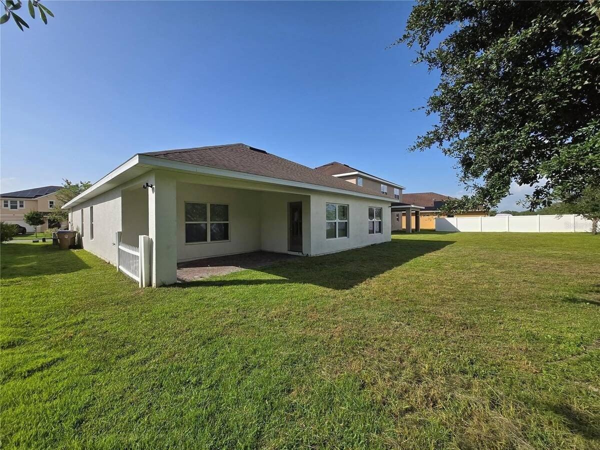 2476 Addison Creek Dr - Photo 3 of 36