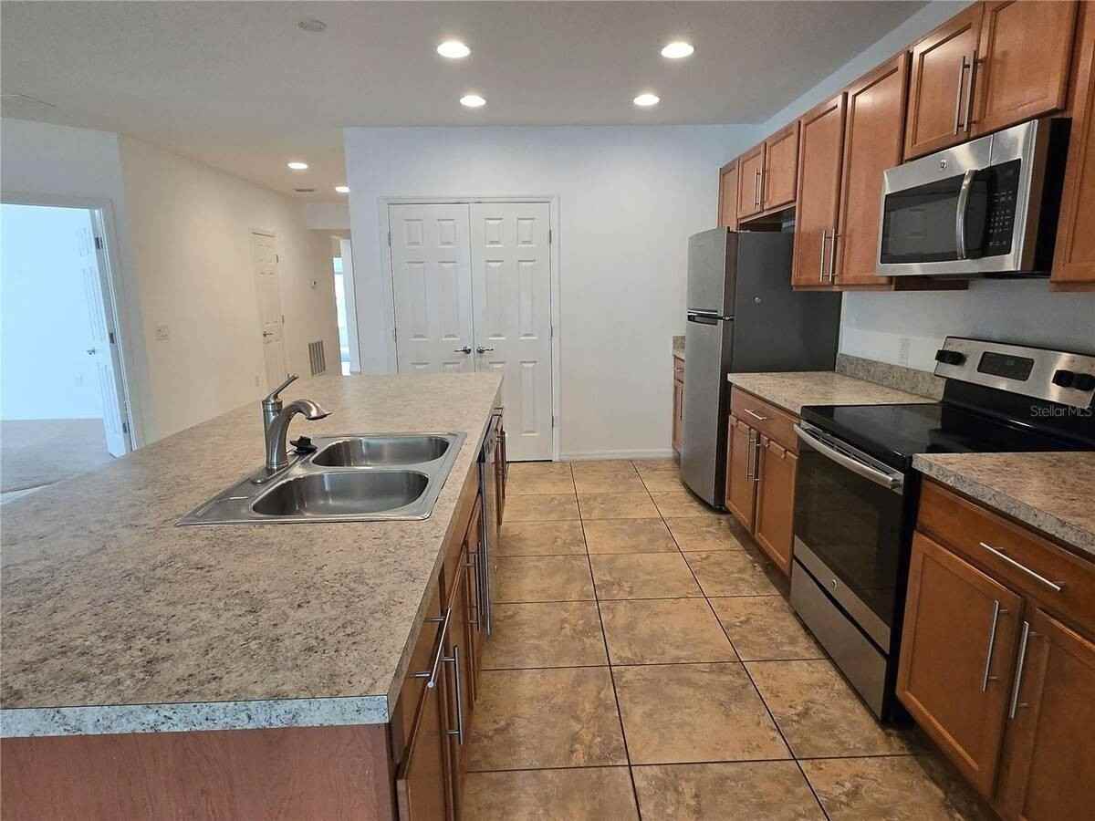 2476 Addison Creek Dr - Photo 6 of 36