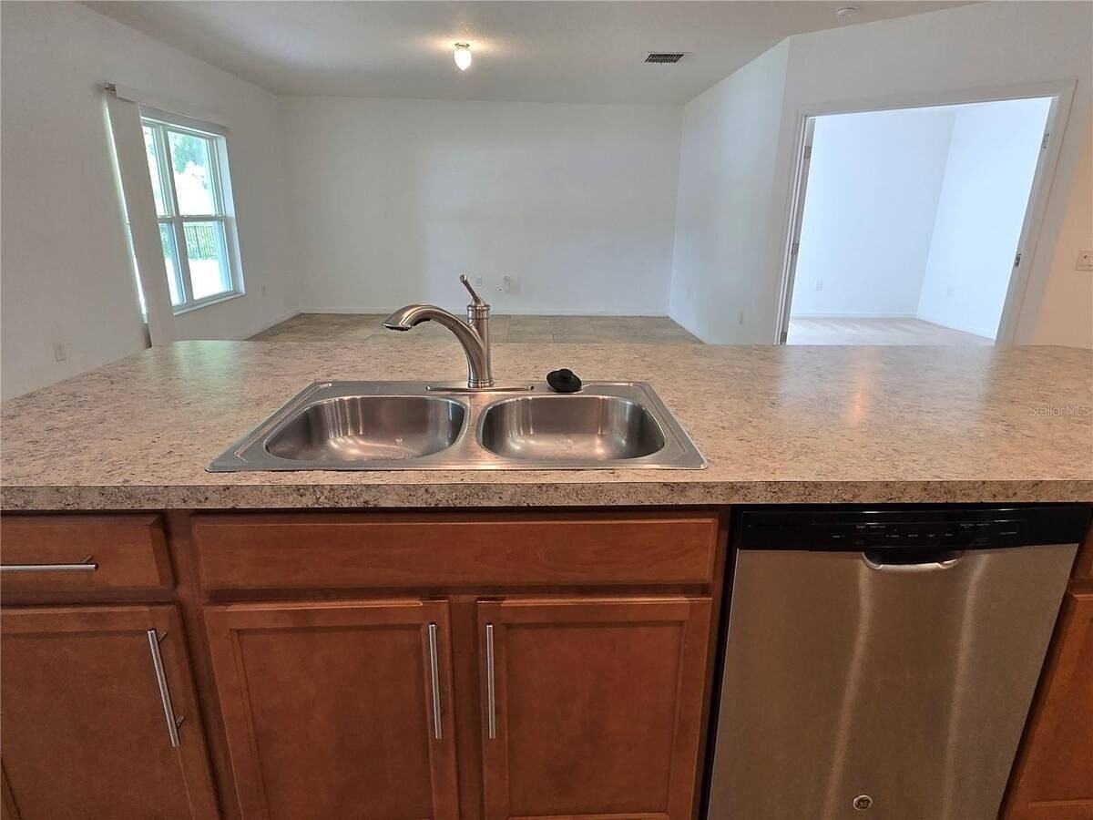 2476 Addison Creek Dr - Photo 7 of 36