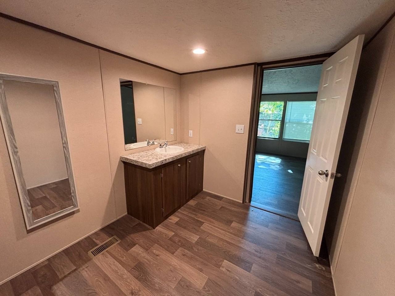 111 High Ridge Ct Trlr 13 - Photo 6 of 10