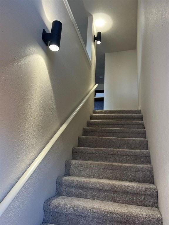 14405 N Pennsylvania Ave #6Q - Photo 3 of 36