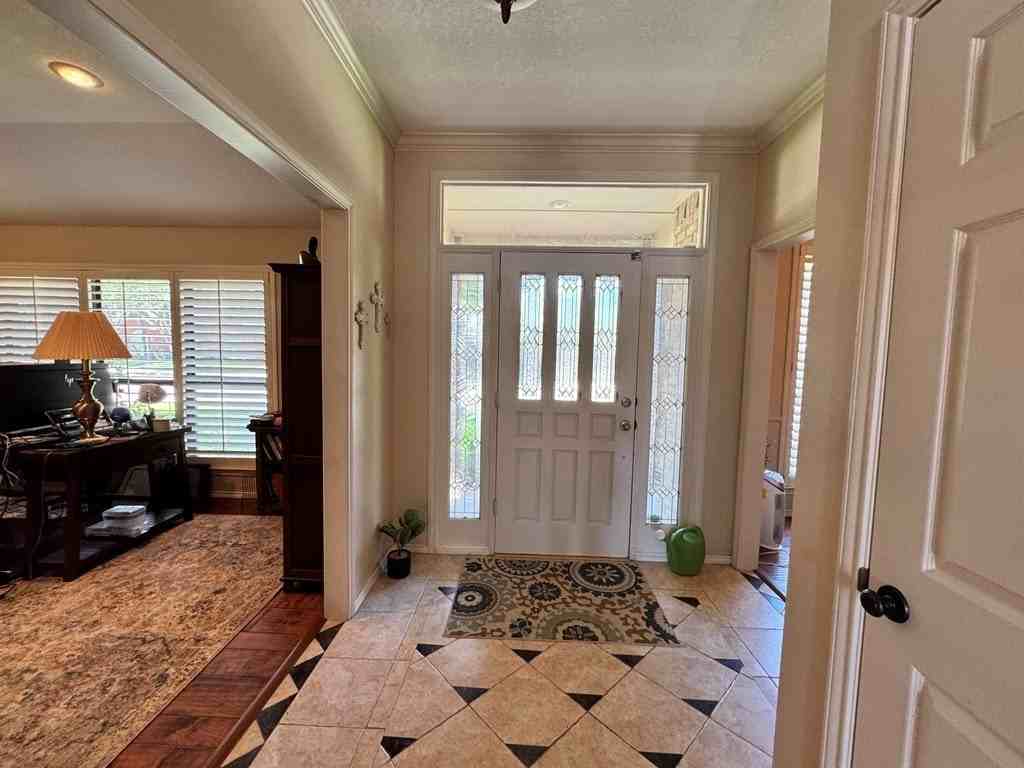 4117 Springfield Ct - Photo 2 of 39