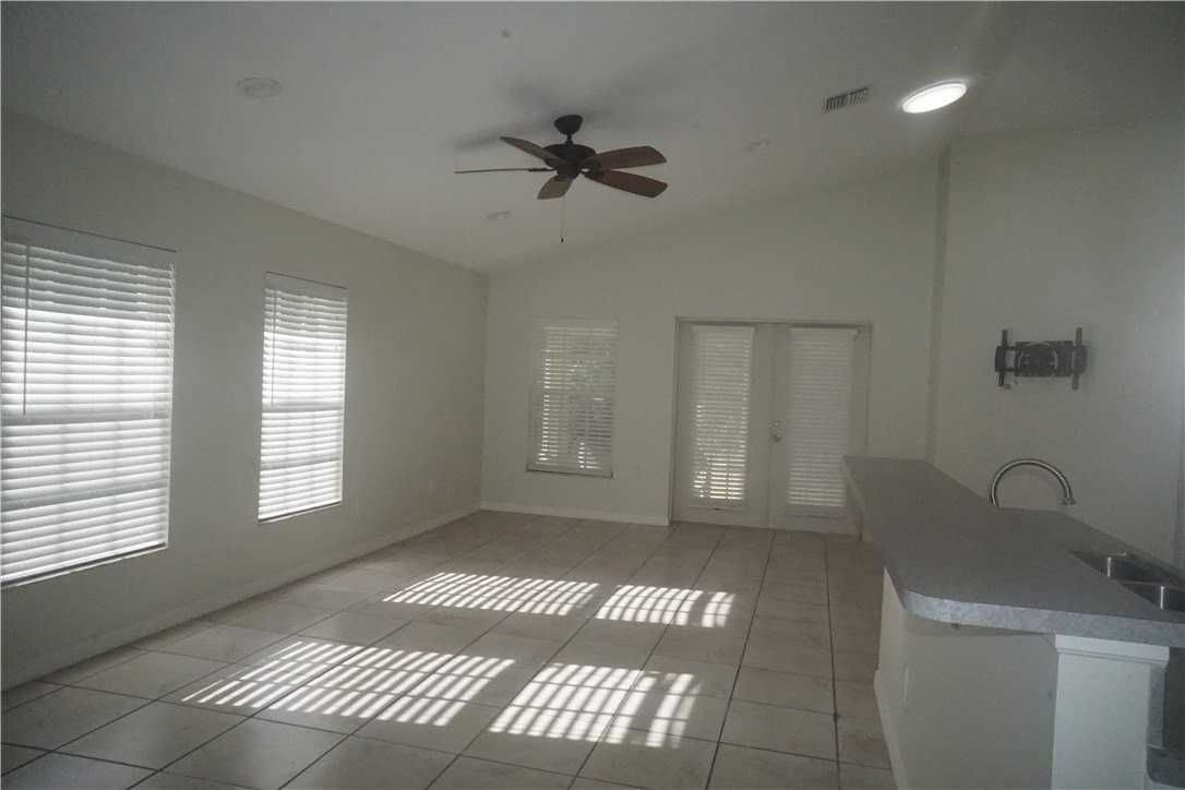 8455 Hart Ave - Photo 3 of 15