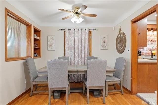 8271 Arnold St - Photo 6 of 31