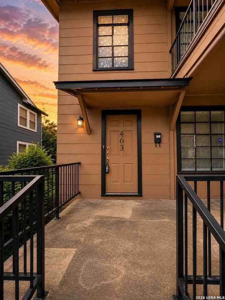 463 Bryn Mawr Dr - Photo 2 of 23