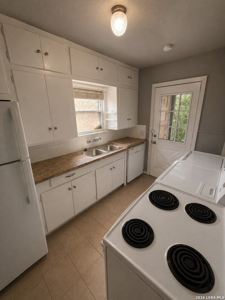 463 Bryn Mawr Dr - Photo 7 of 23