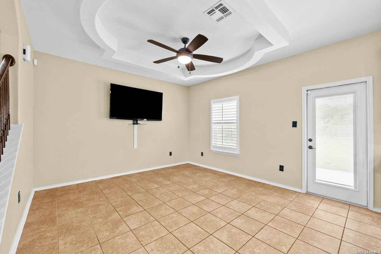 11426 Roadrunner - Photo 3 of 20