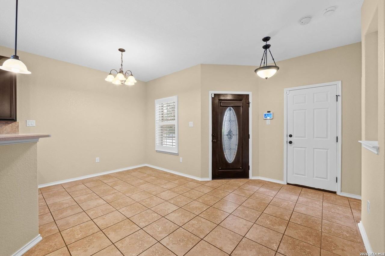 11426 Roadrunner - Photo 5 of 20