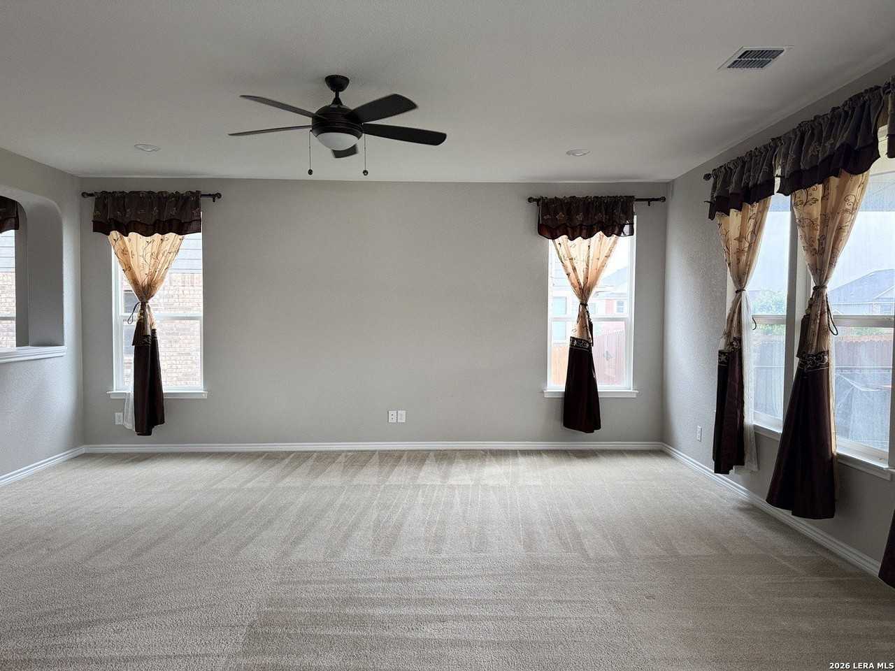 15114 Sirius Cir - Photo 4 of 27