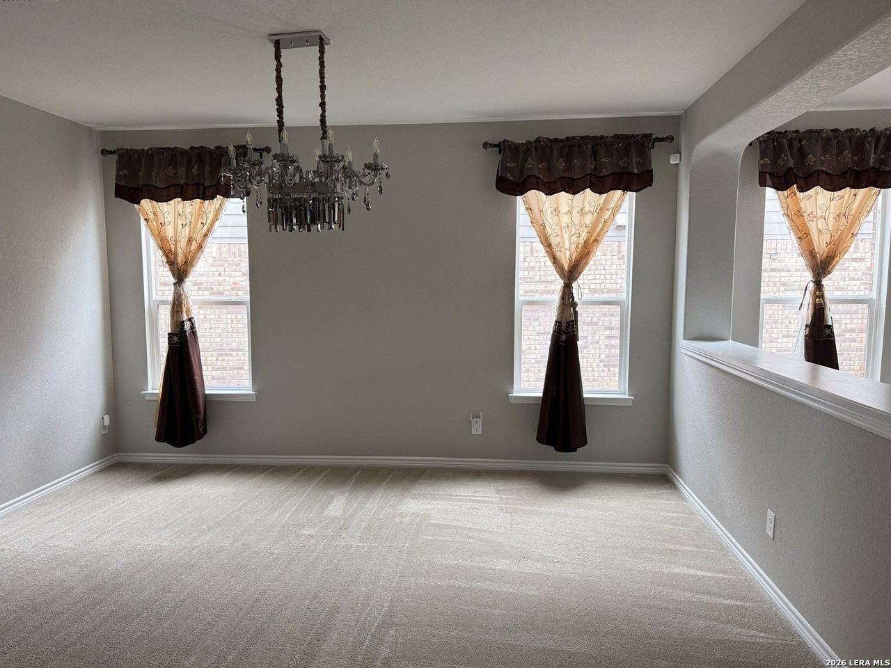 15114 Sirius Cir - Photo 5 of 27