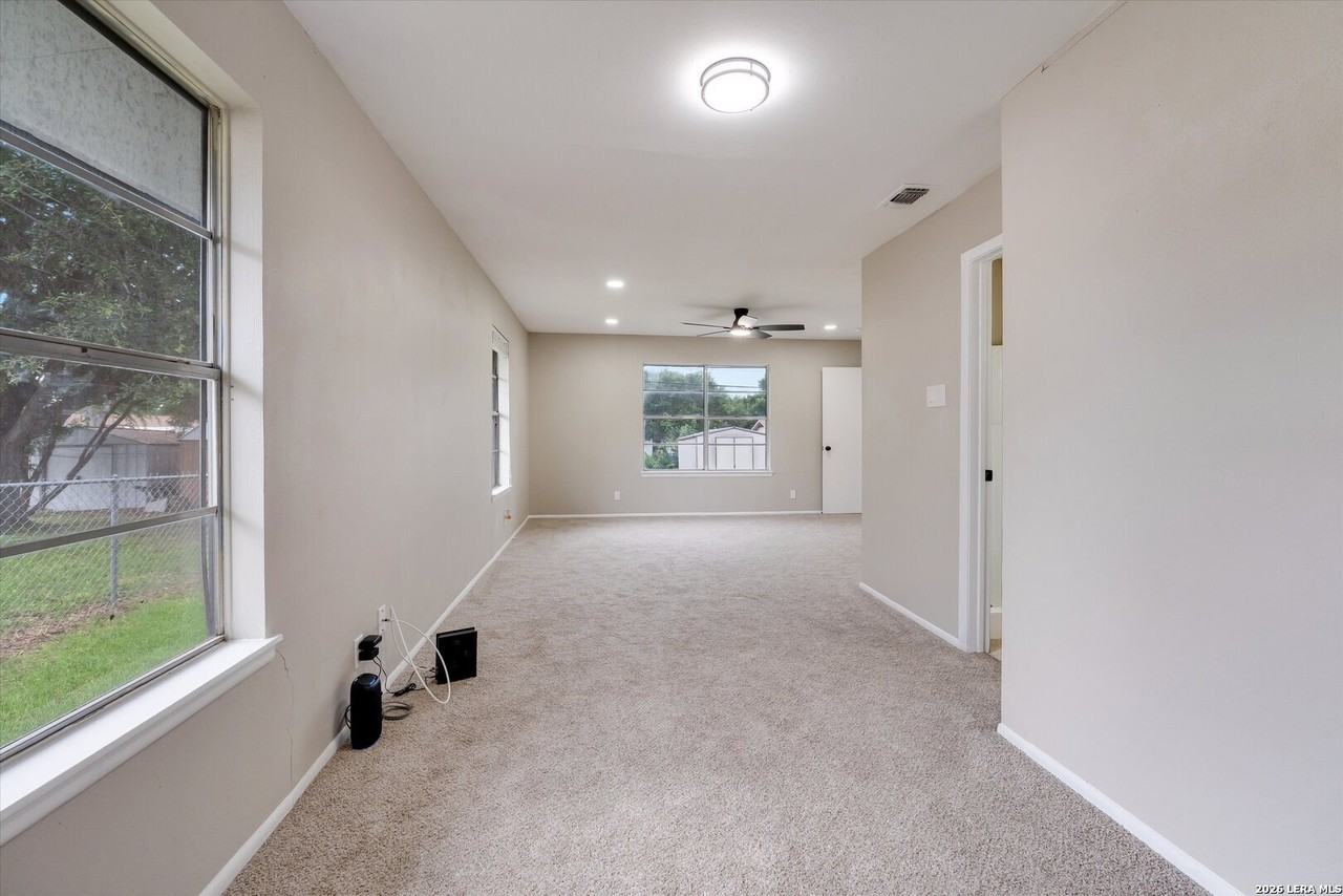 5346 San Benito Dr - Photo 7 of 31