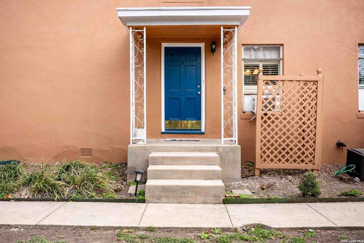 111 Grandview Pl - Photo 3 of 45