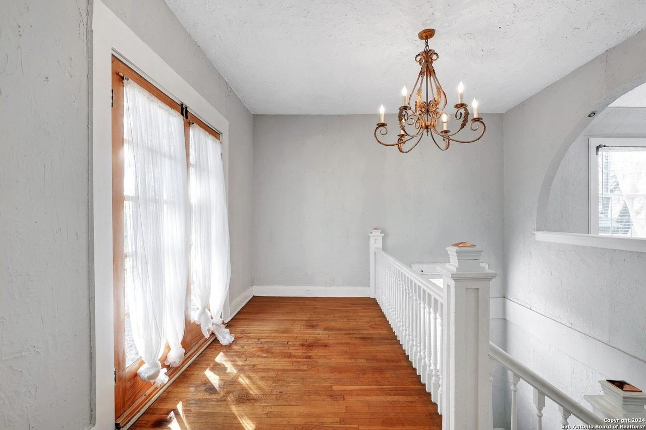 527 Fulton Ave #1 - Photo 5 of 23