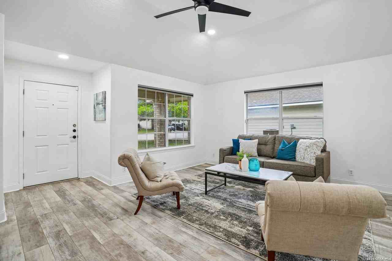 1722 Coxwold Ct - Photo 3 of 27