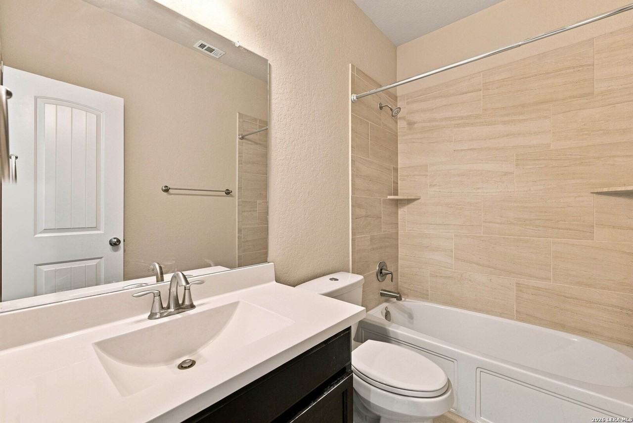 731 Decathlon St - Photo 5 of 20