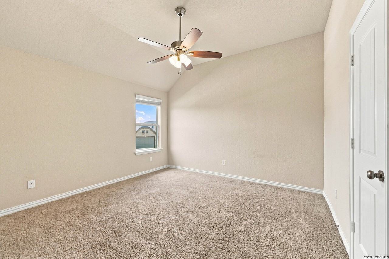 731 Decathlon St - Photo 6 of 20