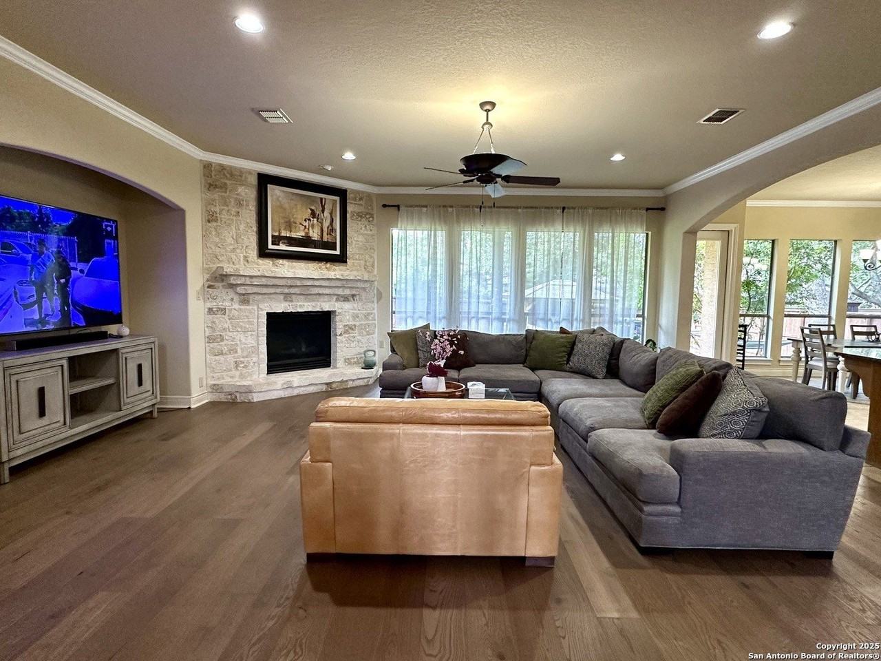 24842 Fairway Spgs - Photo 6 of 36