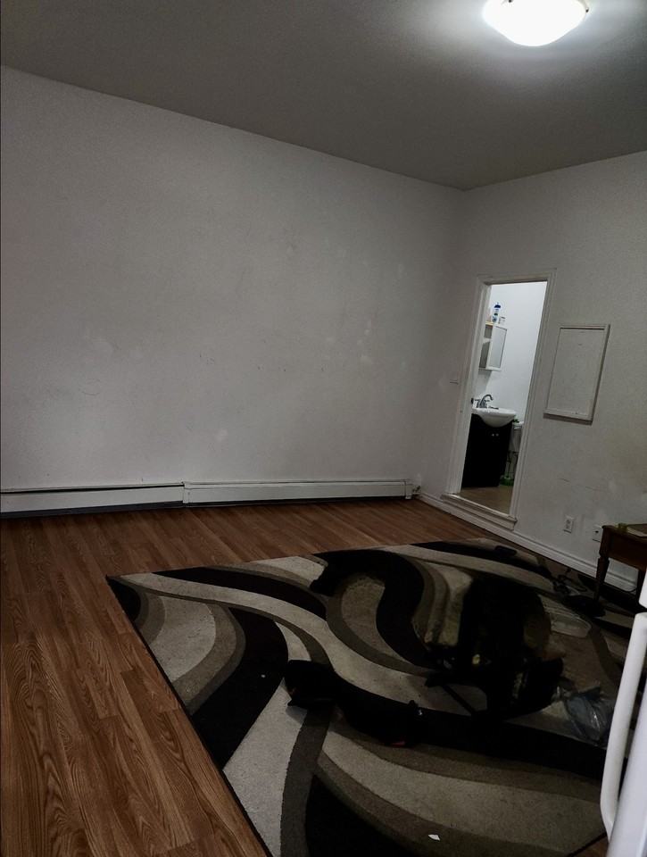 39 Victoria Street West #1 - Photo 5 of 8