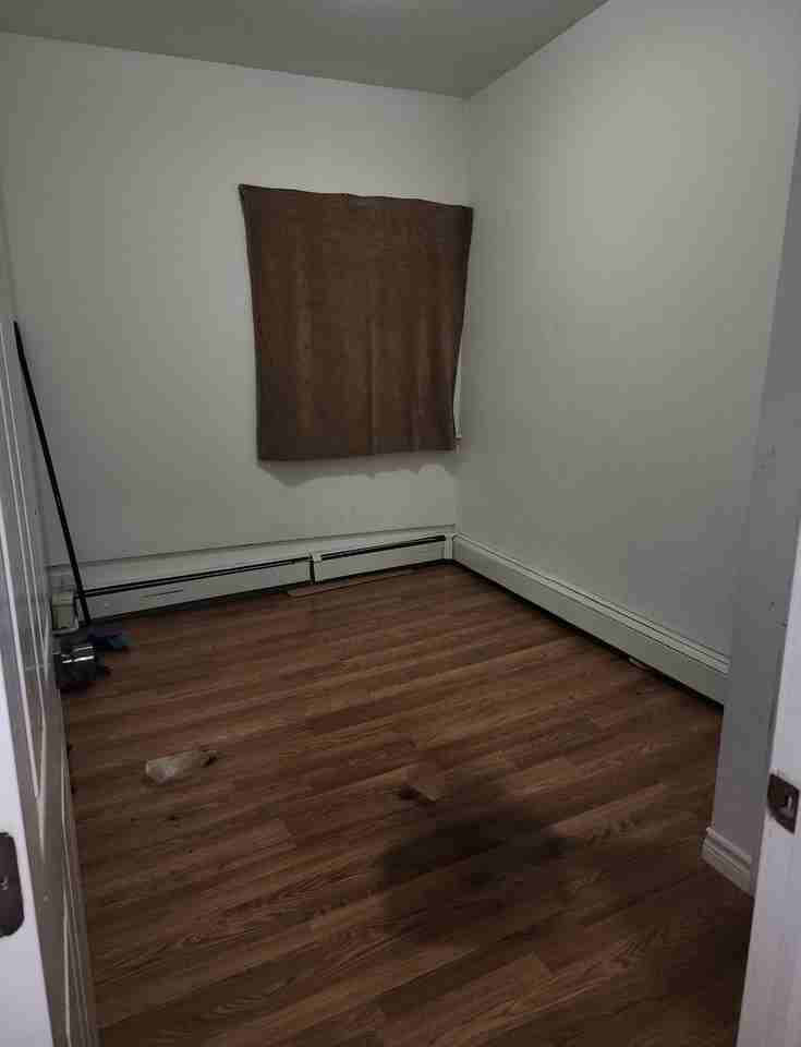 39 Victoria Street West #1 - Photo 7 of 8