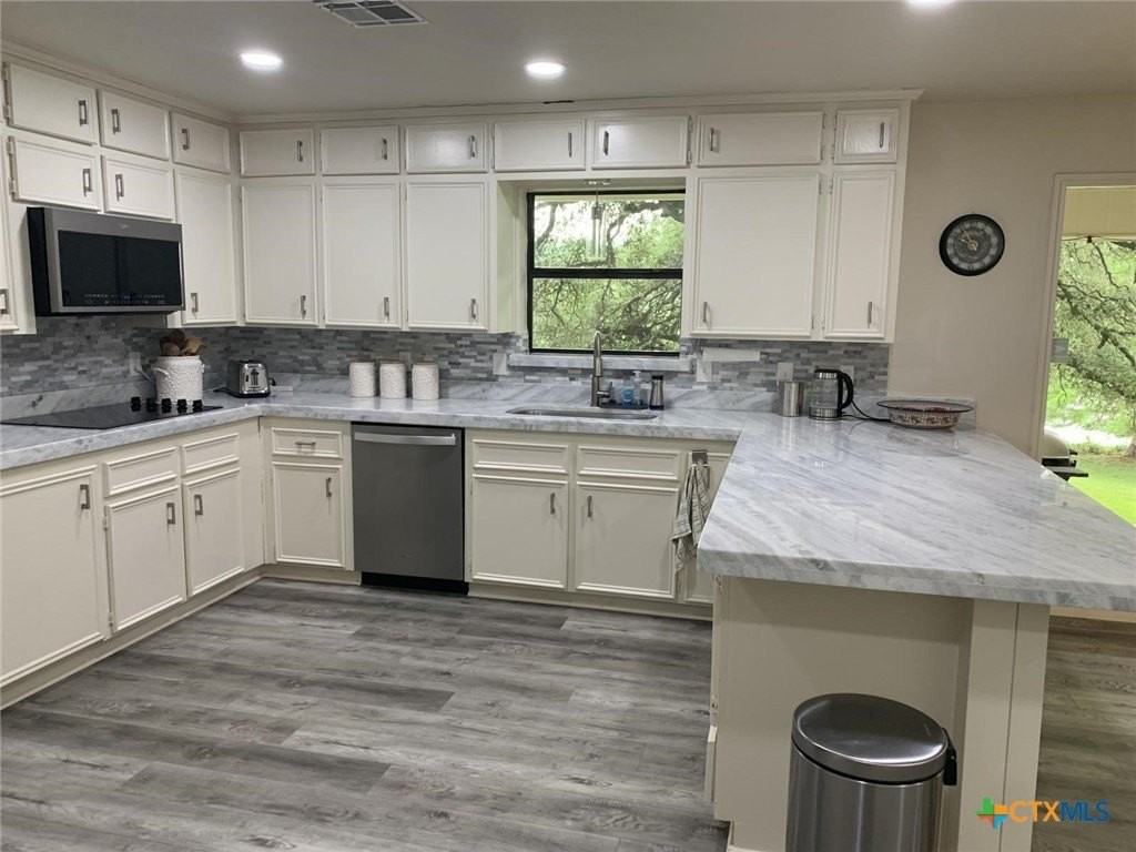 1508 Southridge - Photo 7 of 22