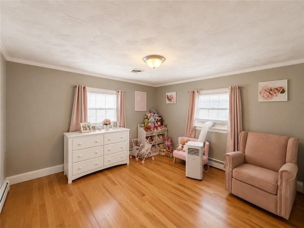 31 Foster St - Photo 4 of 22