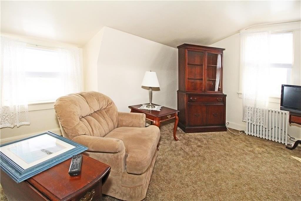 563 Aquidneck Ave - Photo 7 of 16