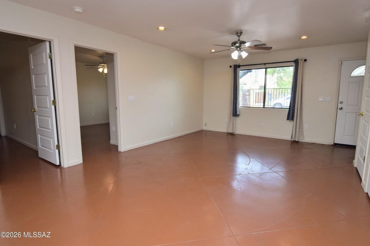 203 S Cherry Ave #2 - Photo 3 of 24
