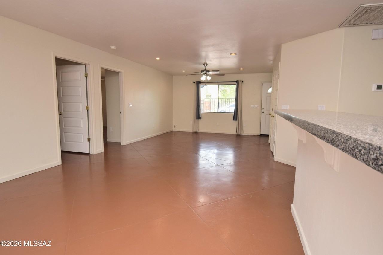203 S Cherry Ave #2 - Photo 4 of 24