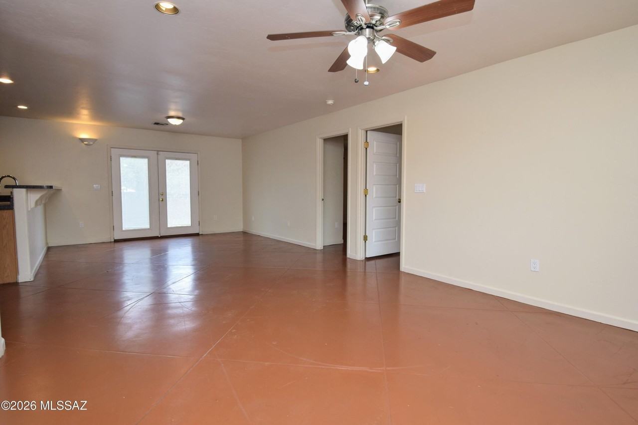 203 S Cherry Ave #2 - Photo 6 of 24
