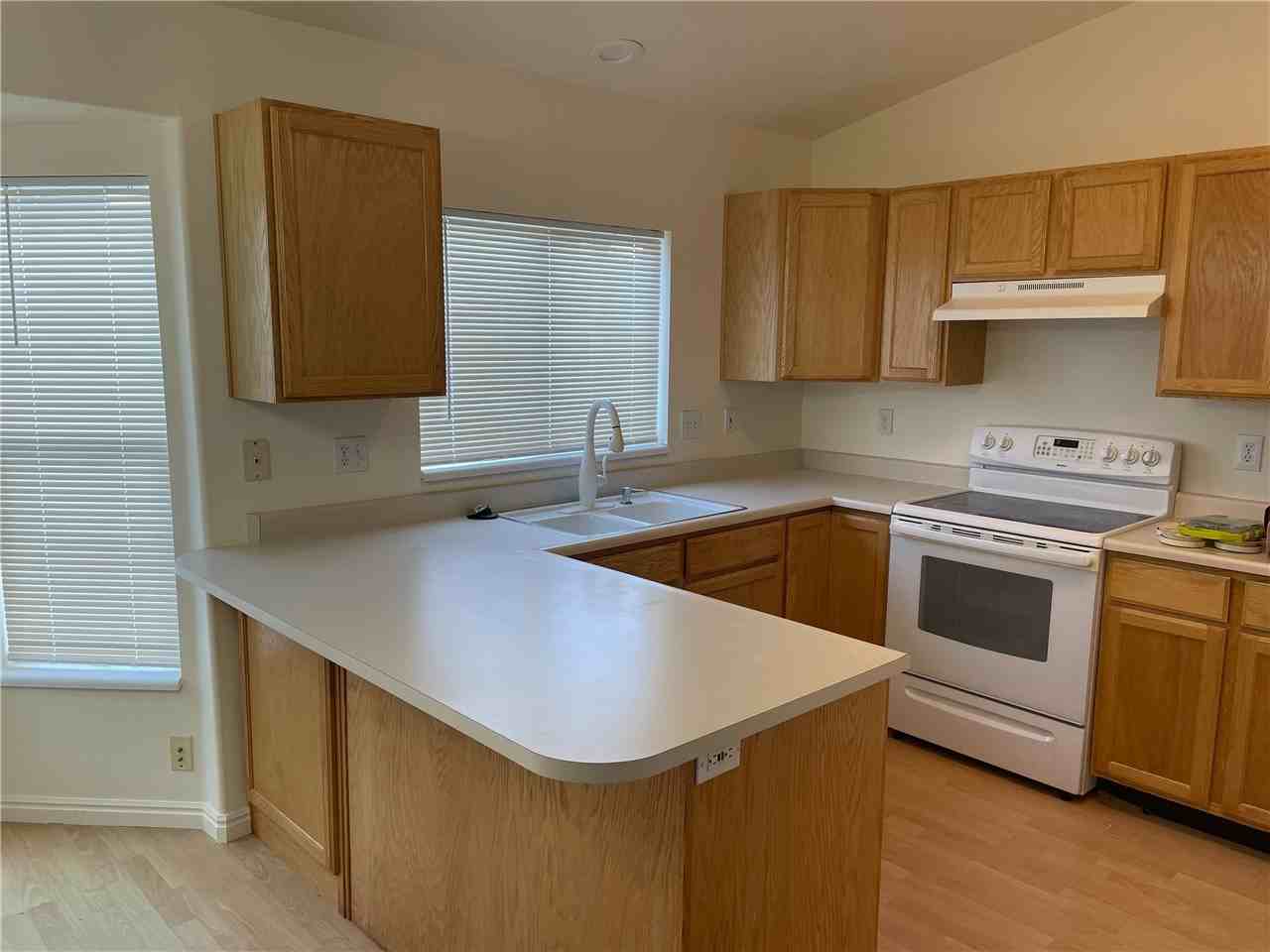 6435 S Wakefield Way - Photo 3 of 13