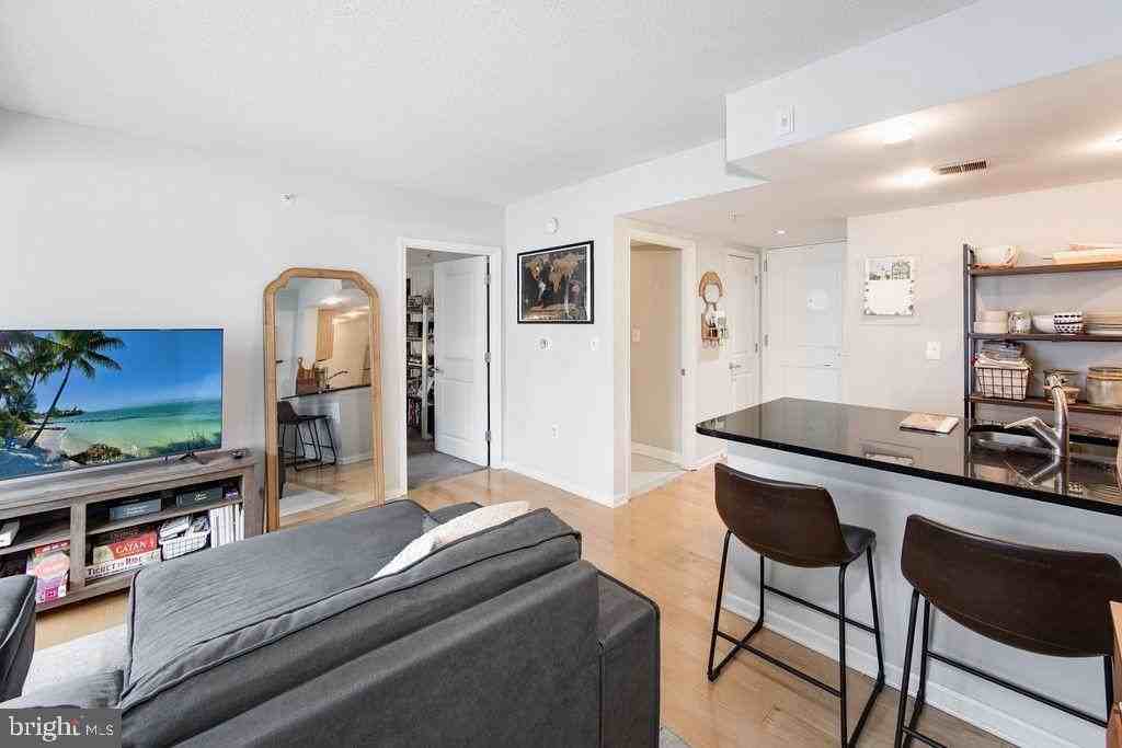 1225 13th St Nw #513 - Photo 4 of 14
