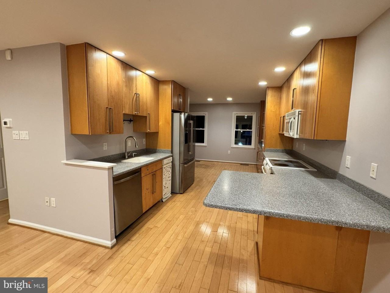 7525 Coddle Harbor Ln - Photo 4 of 21