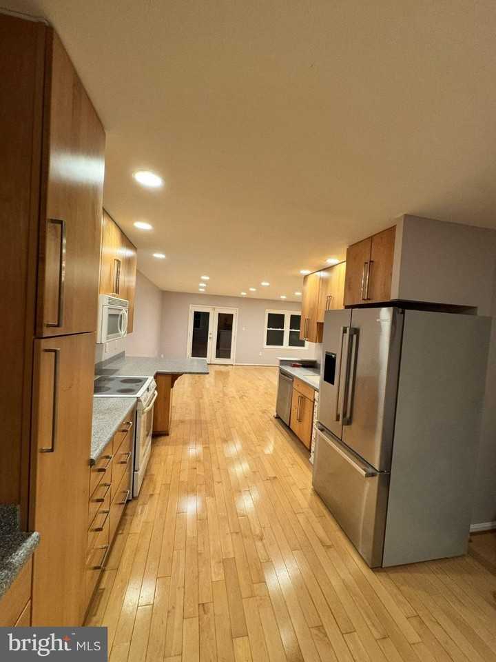7525 Coddle Harbor Ln - Photo 5 of 21