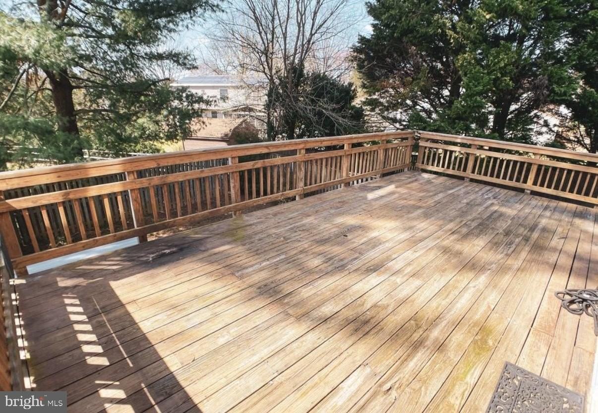 18008 Wagonwheel Ct - Photo 3 of 3