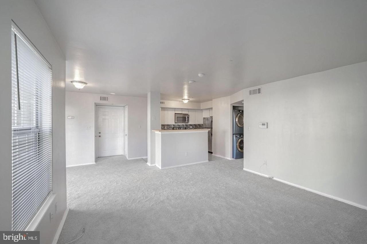 14000 Lord Marlborough Pl #18-1 - Photo 5 of 21