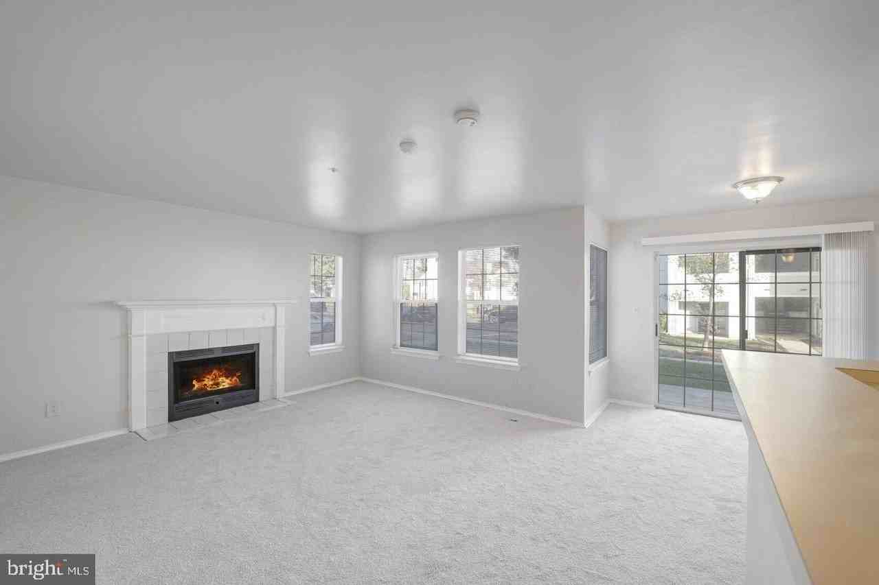 14000 Lord Marlborough Pl #18-1 - Photo 7 of 21