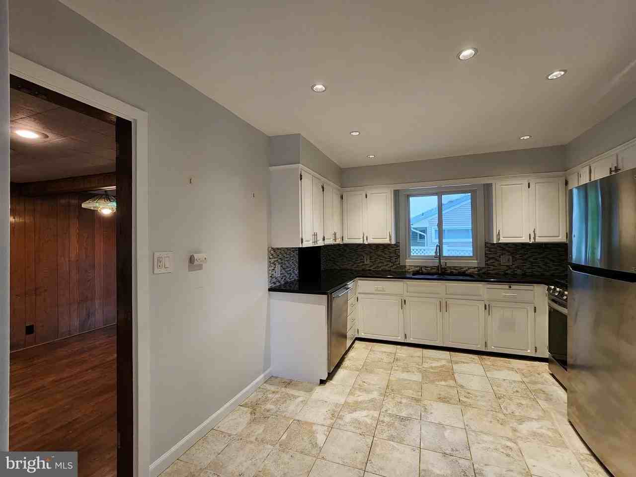 125 Lakedale Dr - Photo 4 of 35