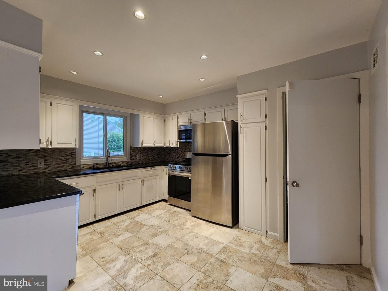 125 Lakedale Dr - Photo 5 of 35