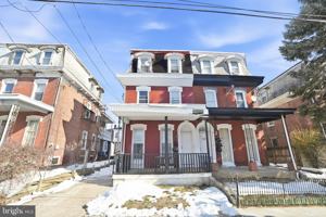 featured image of 1705 Harrison St #1