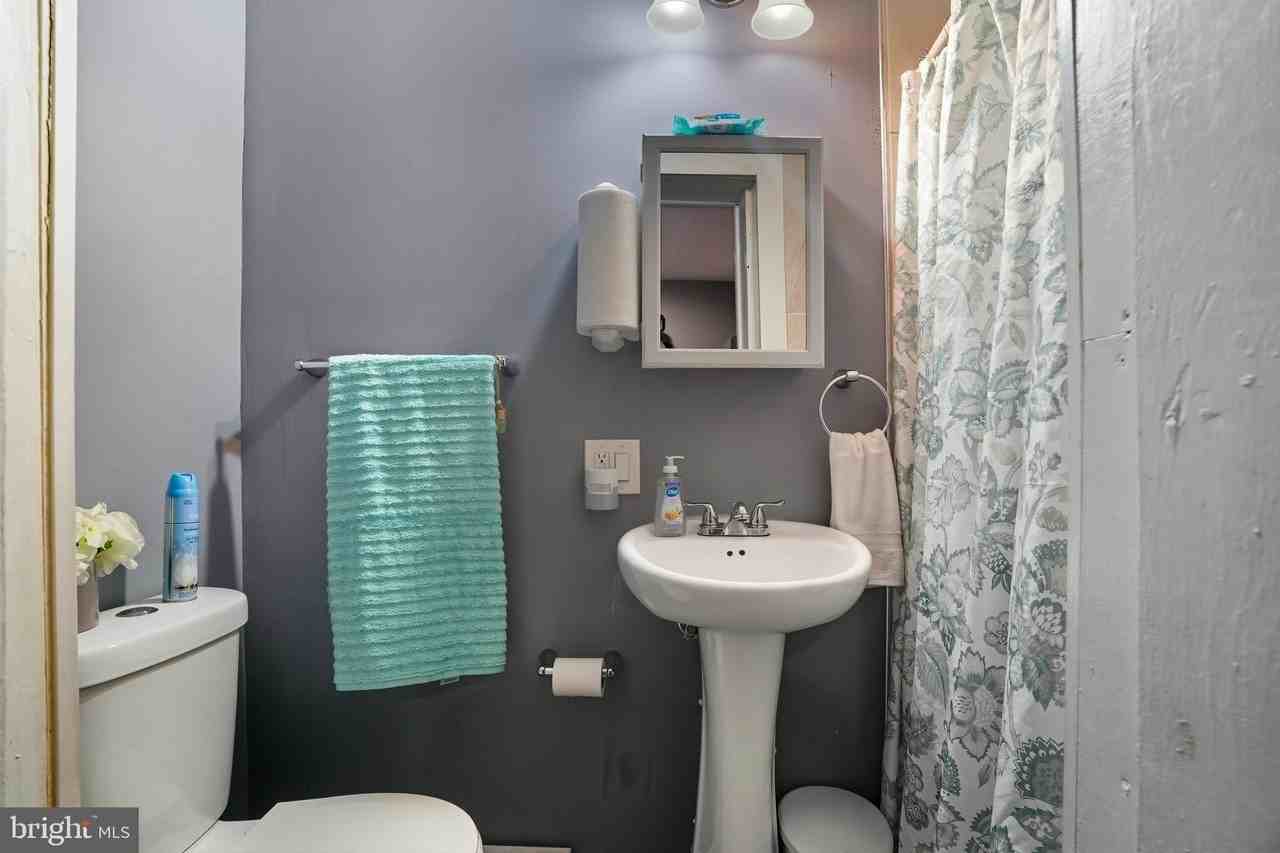 1705 Harrison St #1 - Photo 5 of 7