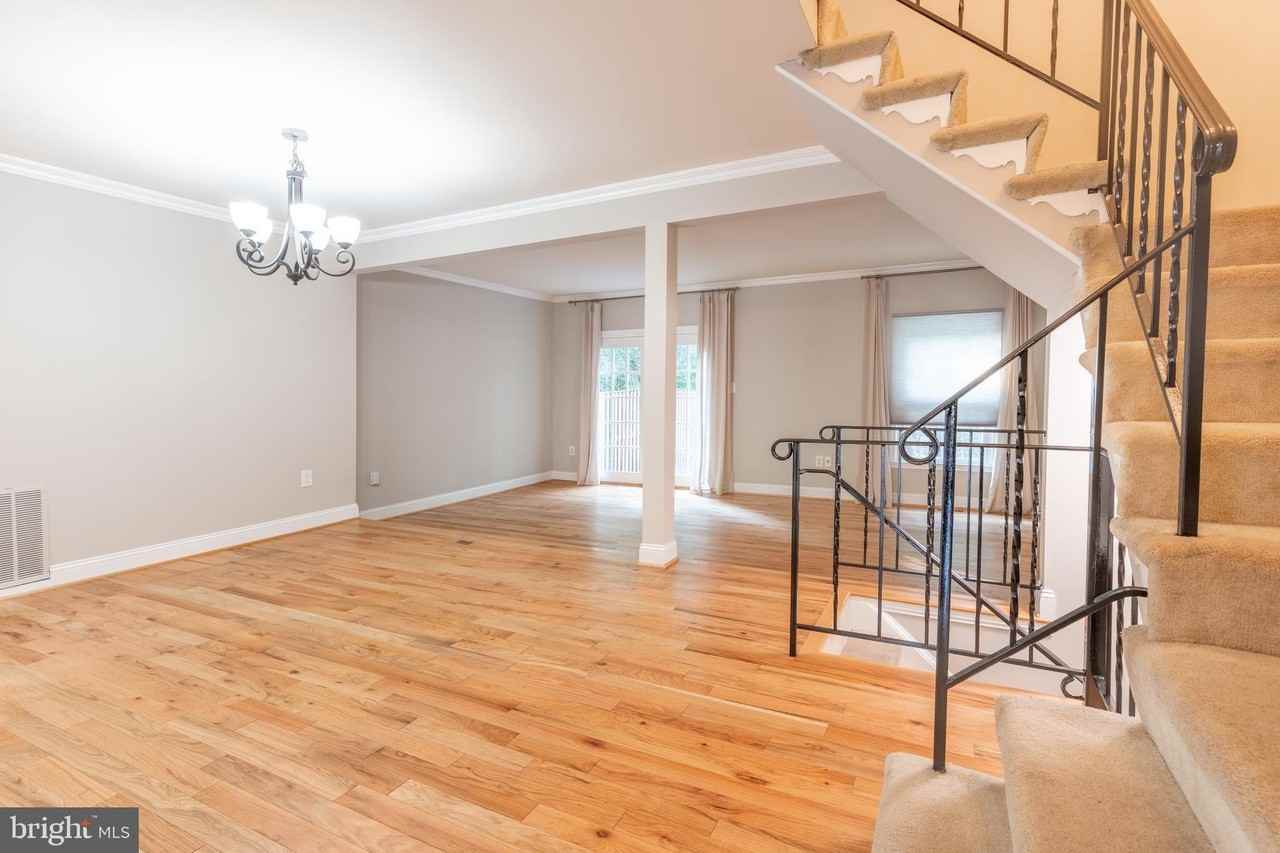 8020 Bethelen Woods Ln - Photo 4 of 36