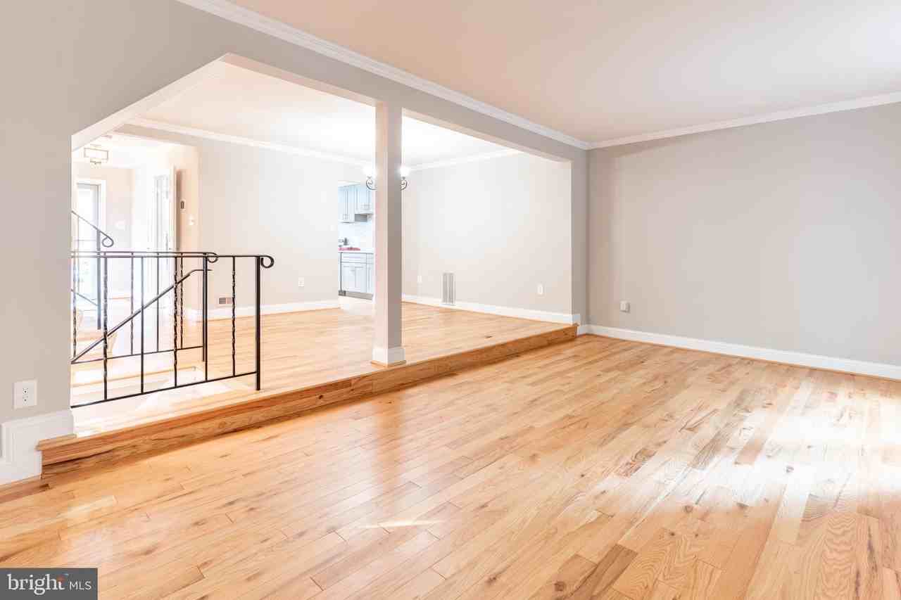 8020 Bethelen Woods Ln - Photo 6 of 36