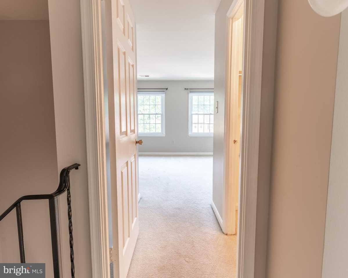 8020 Bethelen Woods Ln - Photo 7 of 36