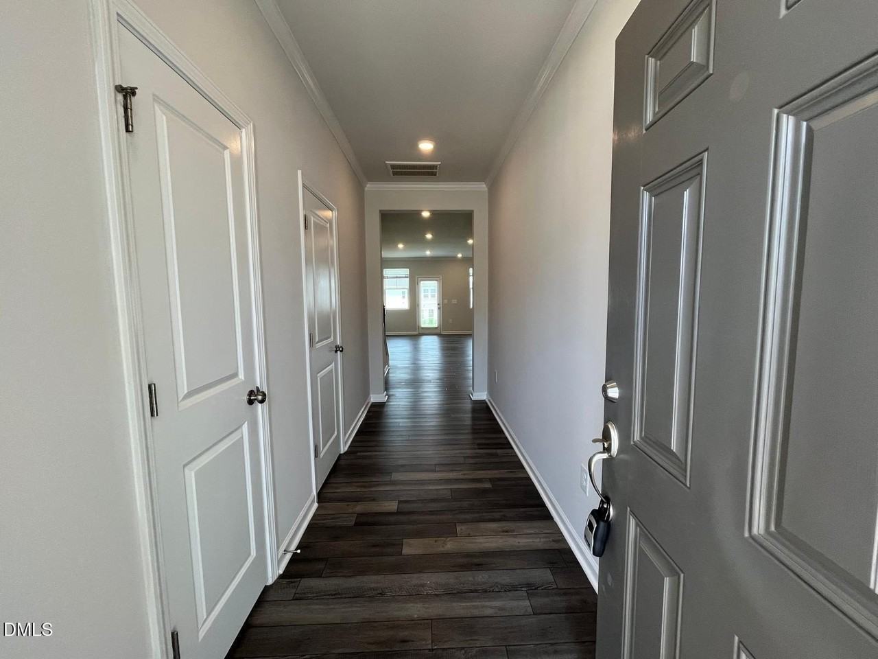 5047 Tura St - Photo 4 of 35