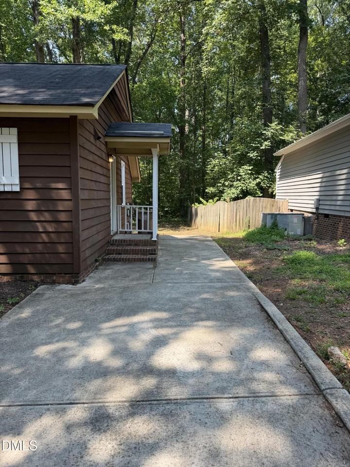 101 Angus Ct - Photo 4 of 23