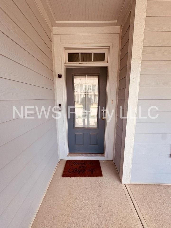 5404 Wallace Martin Way - Photo 4 of 48