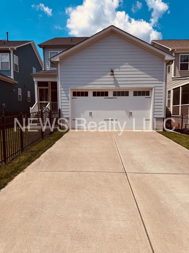 5404 Wallace Martin Way - Photo 5 of 48