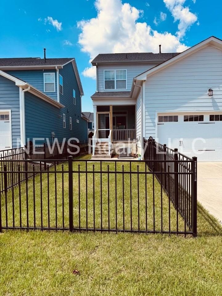 5404 Wallace Martin Way - Photo 6 of 48