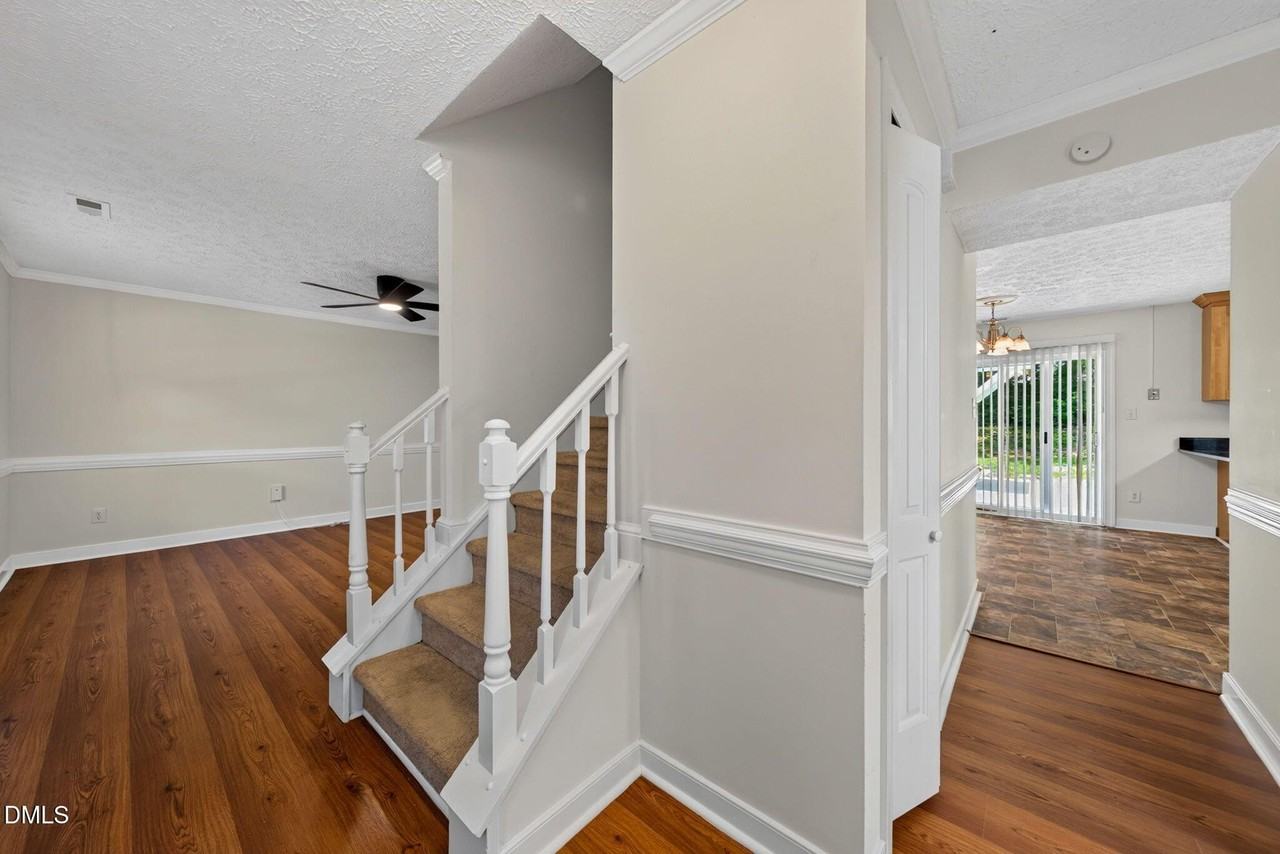 105 Trinity Woods Dr - Photo 4 of 40