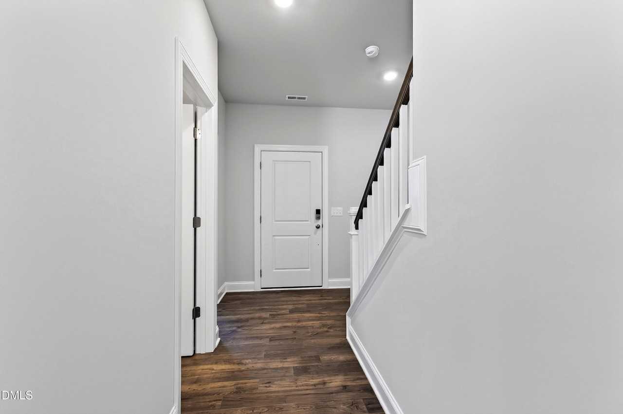 801 Portland Rose Dr - Photo 6 of 38